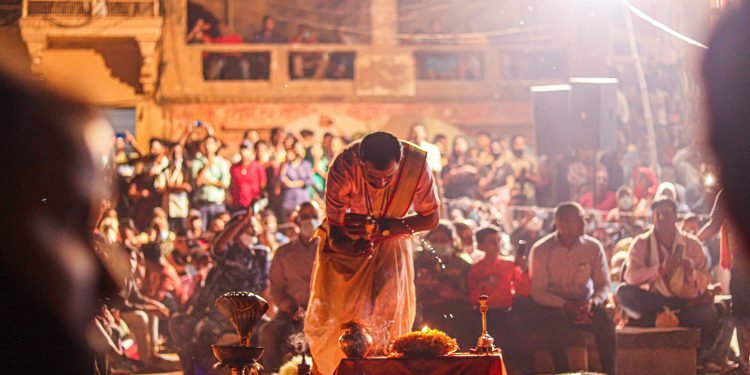 भक्ति का नया बीट: ‘भजन जैमिंग’ बन रहा युवाओं में तेजी से उभरता ट्रेंड :