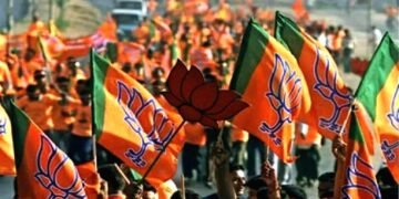 बीजेपी ने चुनाव आयोग से की तीन बड़ी शिकायतें, TMC पर लगाए गंभीर आरोप