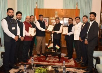 चुनाव बाद हिंसा पर राज्यपाल रवि से मिले CEO मनोज अग्रवाल
