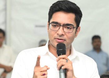 ‘डायमंड हार्बर मॉडल’ पर सवाल उठाकर 8 TMC पार्षदों का इस्तीफा