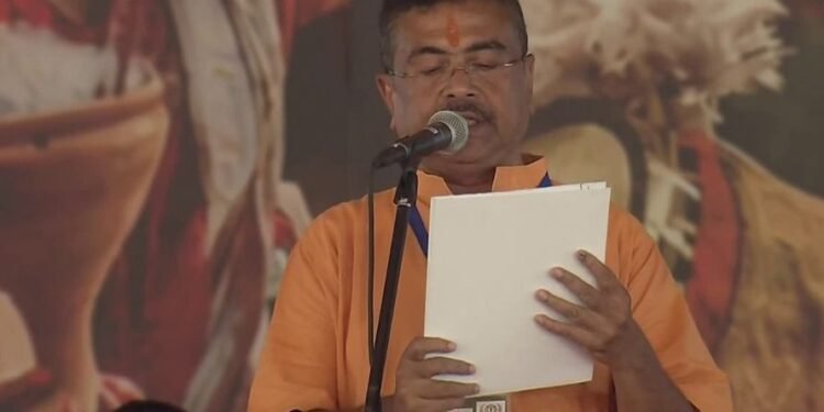 पश्चिम बंगाल में बीजेपी सरकार का गठन, सुवेंदु अधिकारी ने ली मुख्यमंत्री पद की शपथ