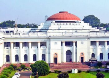 बंगाल में लागू होगा UCC? सोमवार को विधानसभा में पेश हो सकता है बिल