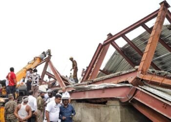कोलकाता में तृणमूल के समय में छूट पाए सभी कंस्ट्रक्शन की राज्य सरकार जांच करेगी, 31 जुलाई तक काम बंद रहेगा