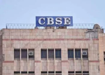 CBSE बोर्ड में बड़ा बदलाव: 12वीं परीक्षा विवाद के बीच चेयरमैन और सचिव का तबादला, जांच समिति गठित