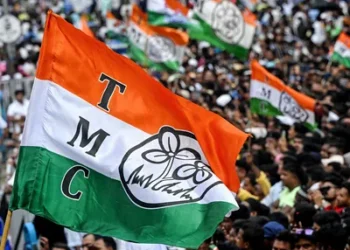 तृणमूल के तीन बैंक खातों में अवैध धन जमा होने का आरोप