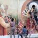 चोरबागान दुर्गा पूजा समिति ने PM मोदी को समर्पित बनाया विशाल म्यूरल