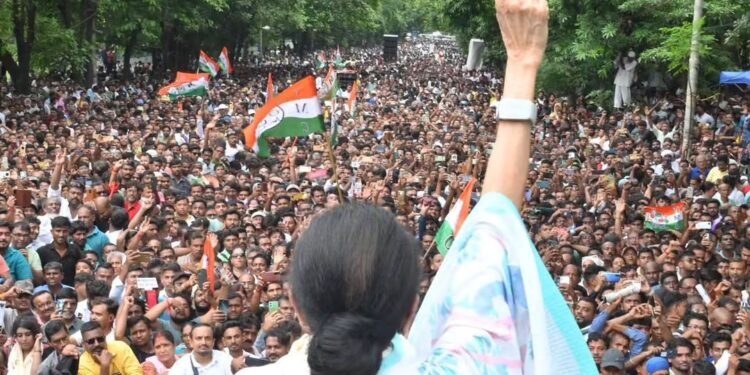 ममता बनर्जी का बड़ा ऐलान: जरूरत पड़ी तो जंतर-मंतर आंदोलन में खुद होंगी शामिल