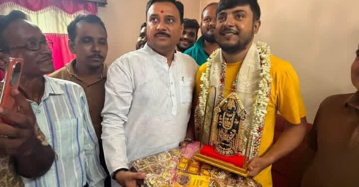हावड़ा का युवक पहुंचा हिमालय के माउंट शिति धार तक