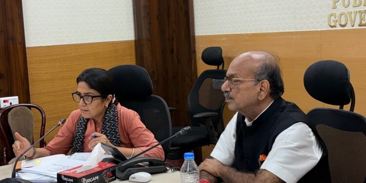 नवान्न में PWD समीक्षा बैठक: मंत्री डॉ. अजय कुमार पोद्दार ने विकास परियोजनाओं में तेजी लाने के दिए निर्देश