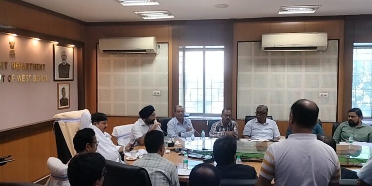 पश्चिम बंगाल में VLTD परियोजना की समीक्षा, परिवहन मंत्री ने दिए अहम निर्देश