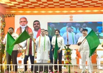पश्चिम बंगाल: 50 नई AC CNG और इलेक्ट्रिक बसों को मिली हरी झंडी