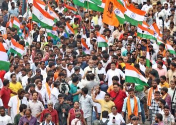 धर्मतला में अशांति के जवाब में भाजपा ने निकाली तिरंगा यात्रा