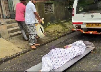 सॉल्ट लेक के AE  ब्लॉक से पति-पत्नी का शव मिला