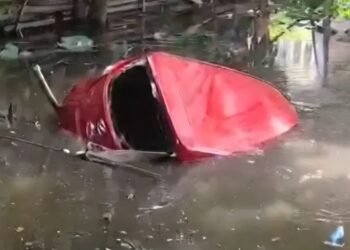 तालाब में गिरी कार, महिला चालक की मौत