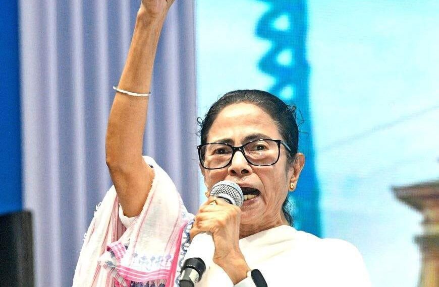 दिल्ली रवाना होने से पहले ममता बनर्जी के बड़े बयान, आंदोलन और प्रियंका गांधी पर बोलीं