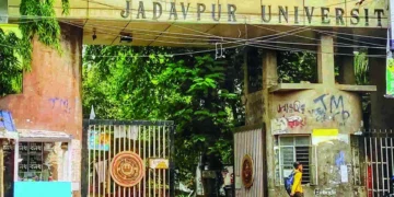 छात्र संगठनों के बीच झड़प के बाद यादवपुर यूनिवर्सिटी में तनाव