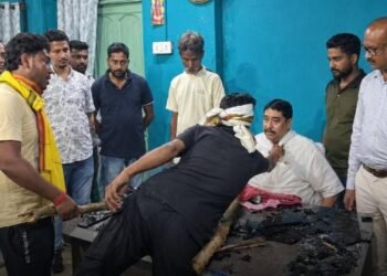 पार्टी ऑफिस में तोड़फोड़ के बाद भी अनुव्रत मंडल ने नहीं कराई शिकायत, पुलिस ने तीन युवकों को रात में छोड़ा