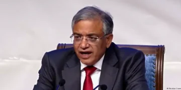 चुनाव आयोग में मतभेद की रिपोर्ट से घमासान, ज्ञानेश कुमार के खिलाफ विपक्ष का हमला