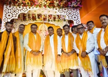 दीप प्रज्वलन के साथ तीन दिवसीय गणपति जन्मोत्सव का शुभारंभ
