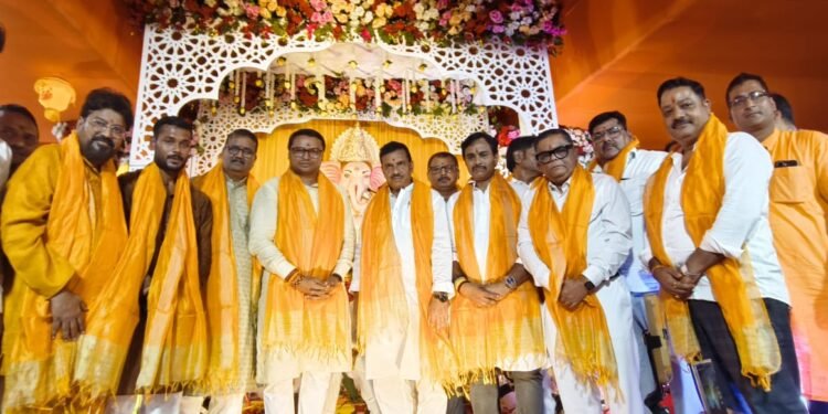 दीप प्रज्वलन के साथ तीन दिवसीय गणपति जन्मोत्सव का शुभारंभ