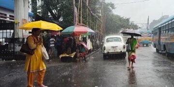 कोलकाता में तेज बारिश, बंगाल के इन जिलों में भारी से बहुत भारी बारिश