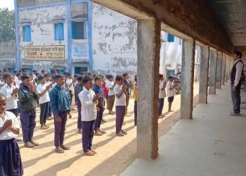 पश्चिम बंगाल में जीरो-एनरोलमेंट स्कूलों की भौतिक जांच होगी। स्कूल शिक्षा विभाग ने जिला स्तरीय समितियों के गठन और 30 दिनों में रिपोर्ट देने का निर्देश दिया है।