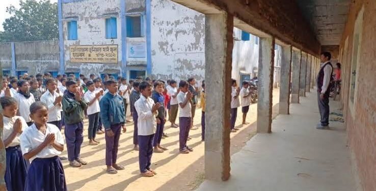 पश्चिम बंगाल में जीरो-एनरोलमेंट स्कूलों की भौतिक जांच होगी। स्कूल शिक्षा विभाग ने जिला स्तरीय समितियों के गठन और 30 दिनों में रिपोर्ट देने का निर्देश दिया है।
