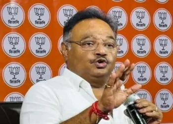 BJP प्रदेश अध्यक्ष ने कहा कि पश्चिम बंगाल के लोग त्रुटिरहित मतदाता सूची और स्वतंत्र चुनाव चाहते थे। उनके अनुसार, ज्ञानेश कुमार के नेतृत्व में चुनाव आयोग ने इस दिशा में काम किया है। इसी संदर्भ में उन्होंने ज्ञानेश कुमार को पद्म भूषण दिए जाने की मांग रखी।
