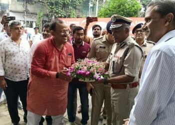 एलेन पार्क दुर्गा पूजा की तैयारियों का पुलिस कमिश्नर ने लिया जायजा