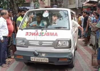 बहुमंजिला इमारत से गिरकर पाइपलाइन कर्मी की मौत