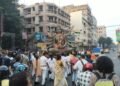 चोरबागान की दुर्गा प्रतिमा का निमतला घाट पर विसर्जन, पूजा समिति नदारद