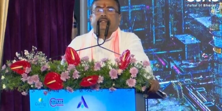 शुभेंदु अधिकारी का संदेश: भत्तों पर निर्भर नहीं, आत्मनिर्भर बनेगा बंगाल