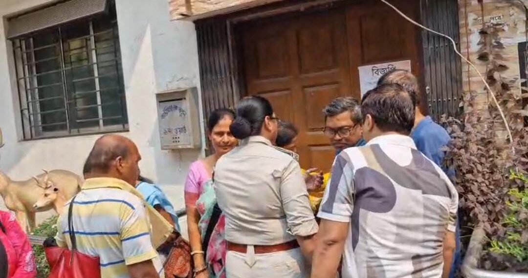 दक्षिण दमदम में वार्ड कार्यालय पर कब्जे को लेकर हंगामा, BJP कार्यकर्ता हिरासत में