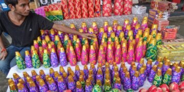 Bengal Diwali 2026: बंगाल में रात 8 से 10 बजे तक ही जलेंगे ग्रीन पटाखे