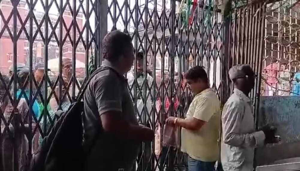 हावड़ा के 14 फेरी घाटों पर सेवा बंद, बकाया वेतन के लिए कर्मचारियों की हड़ताल