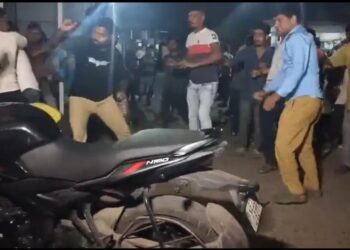 खड़दह में बीजेपी के दो गुटों में हिंसक झड़प, बमबाजी का आरोप; 3 घायल, 2 नेता गिरफ्तार