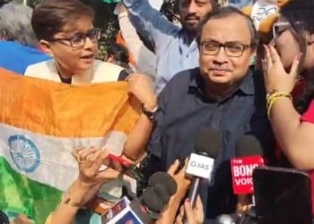 कोलकाता में बिना अनुमति ममता तृणमूल का मार्च, सुवेंदु अधिकारी की चेतावनी