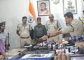 West Bengal Maoist News: मंगल-मालती का आत्मसमर्पण, AK-47 बरामद