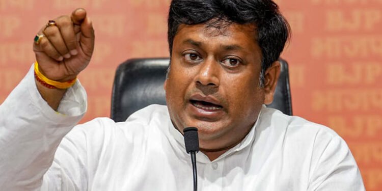 दक्षिण नारायणपुर में BJP कार्यालय का शिलान्यास, ममता पर बरसे सुकांत